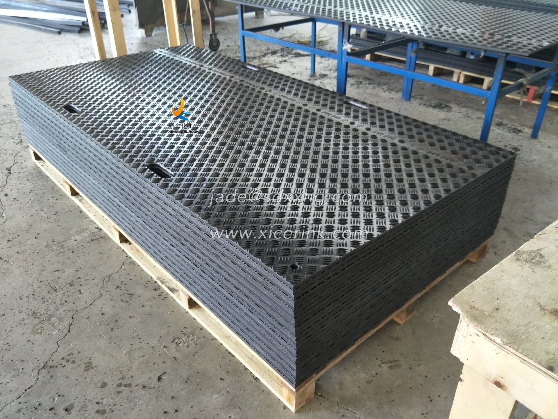 Heavy Equipment Temporary Road Mud Mats