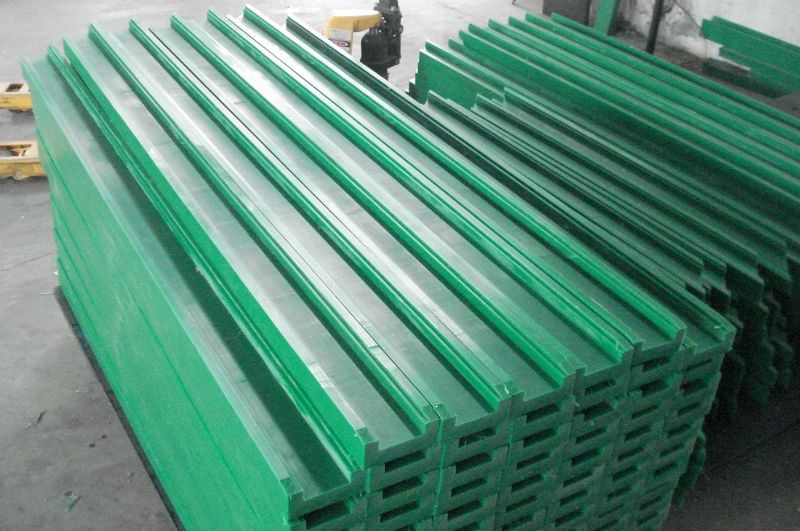 UHMWPE WEARSTRIP NECK GUIDE RAIL Chain Tracks and Guides