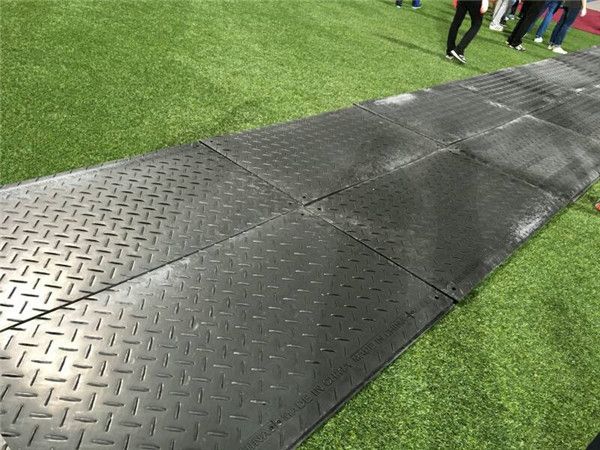 12.7mm Thick Heavy Equipment HDPE Temporary Road Mat 4x8 HDPE Ground Protection Track Mat